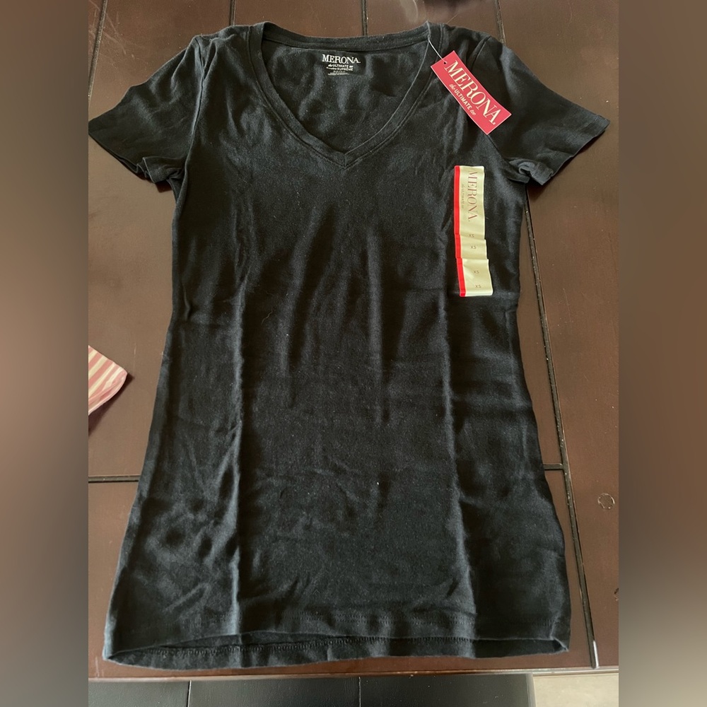 Merona Black V-Neck Short Sleeve Tee